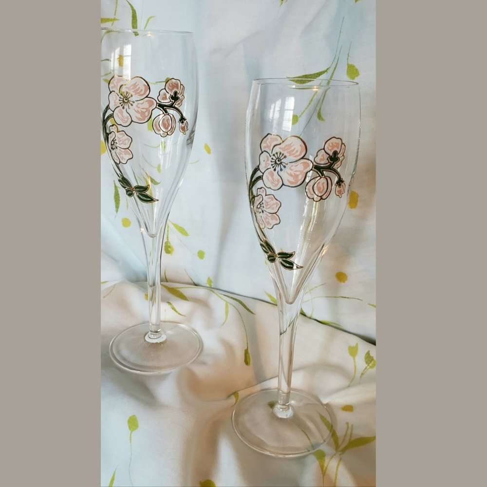 Vintage Floral Champagne Flute Duo